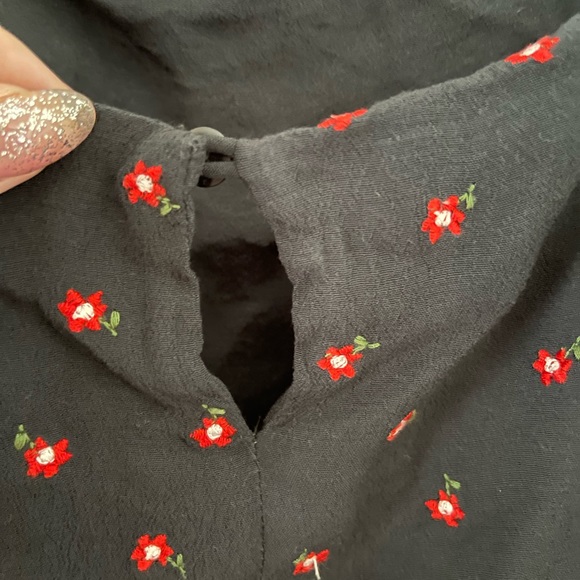 Brandy Melville (John Galt) navy blue crop top - Picture 3 of 4